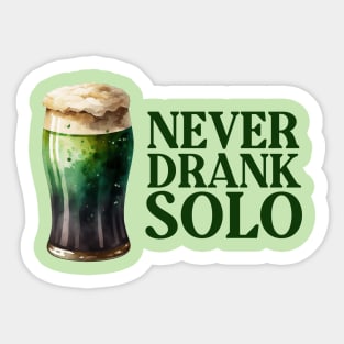 NEVER DRANK SOLO: THIS STOUT STARTS THE CRAIC Sticker